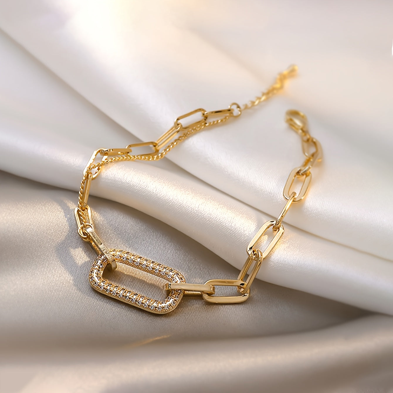 A Popular Women'S Bracelet Featuring a Unique, Fashionable Hollow Geometric Square Design, Embodying a Touch of Luxury