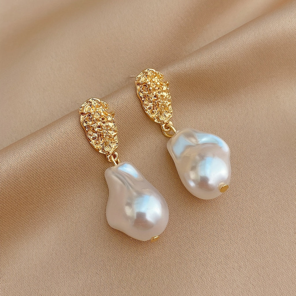 A Pair of Japanese and Korean Style Pleated Geometric Irregular Plastic Earrings