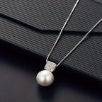 Fashionable Women'S Imitation Pearl Necklace And Earring Jewelry Set, Featuring a Simple Square Rhinestone Pendant And Stud Earrings, Perfect As a Two-Piece Accessory Gift for Birthdays, Parties, Celebrations, And Holidays, Ideal for Mothers And Girlfrien