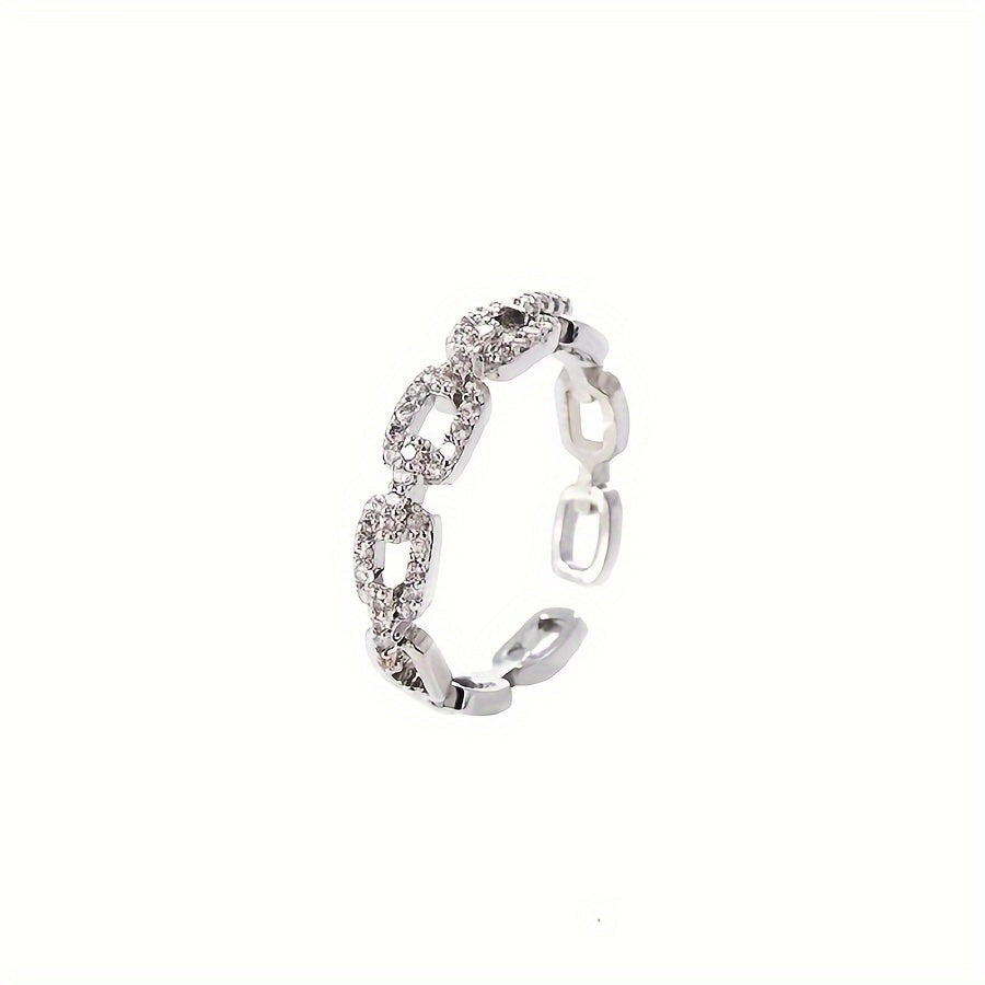 A Copper Ring with Cubic Synthetic Zirconia Inlay in Chain Design, Suitable for Women's Daily Wear and Parties