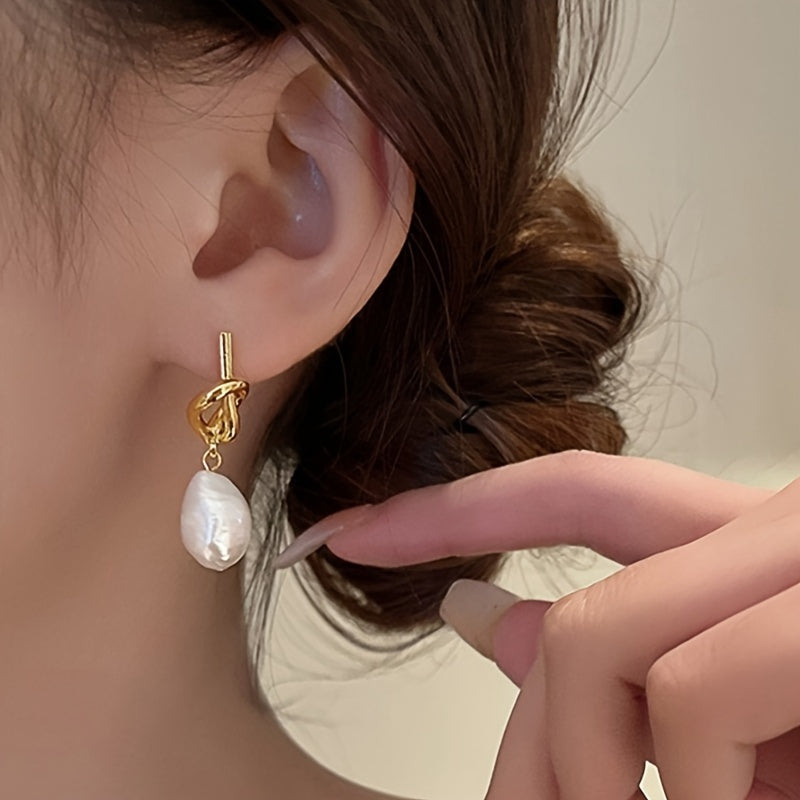 1 Pair of Personalized Design Elegant Temperament Knotted Baroque Imitation Pearl Earrings, Suitable for Women'S Daily Decoration And Banquet Creative Gifts