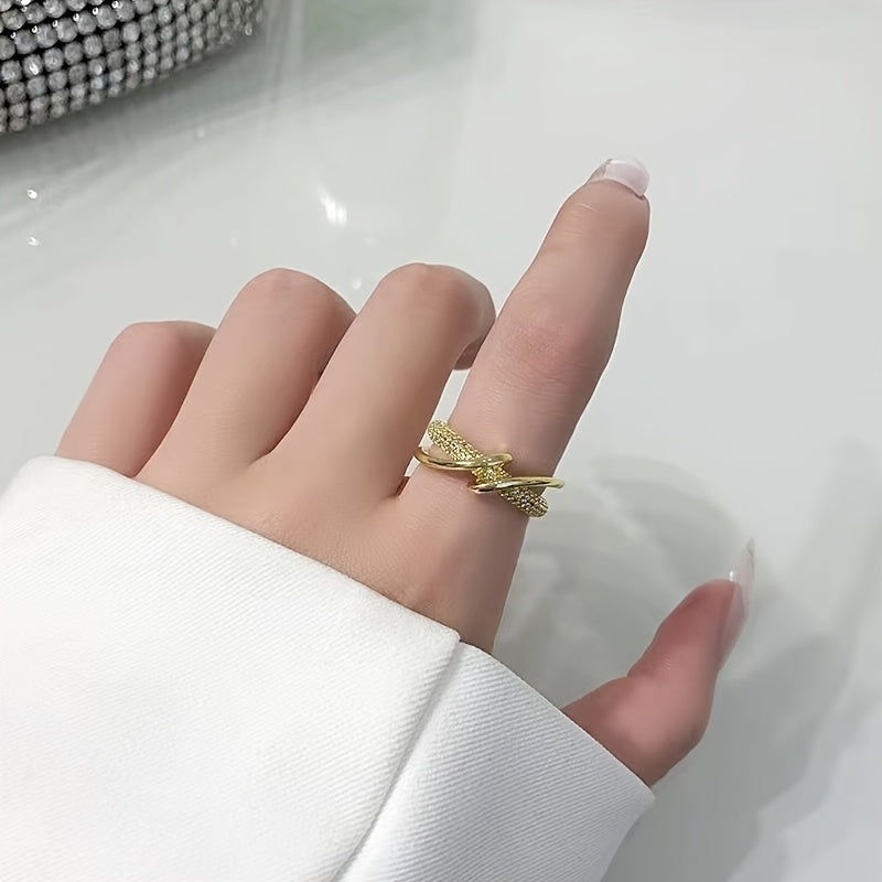 Fashionable, Unique, Exquisite, And Minimalist Ring with Micro-Set Synthetic Zirconia