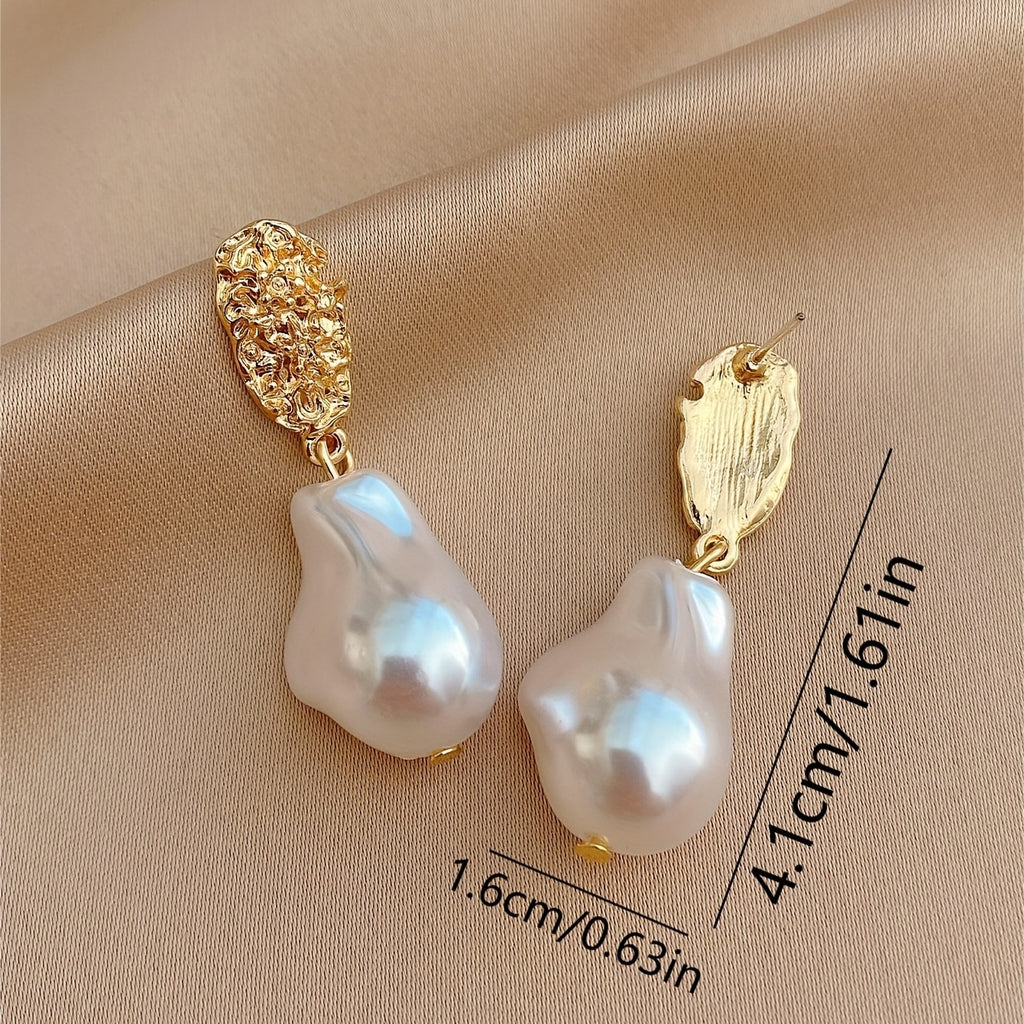 A Pair of Japanese and Korean Style Pleated Geometric Irregular Plastic Earrings