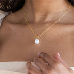 1pc Retro French Freshwater Pearl Pendant Necklace, with a Fashionable Design And Elegant Temperament for Women. It Is Versatile All Year Round And a Birthday Gift for Friends, Mothers, And Daughters