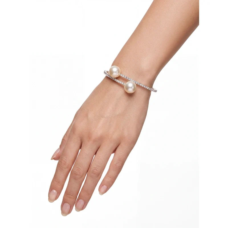 Bracelets for Women – Pearléa Open Pearl Bracelet worn on wrist