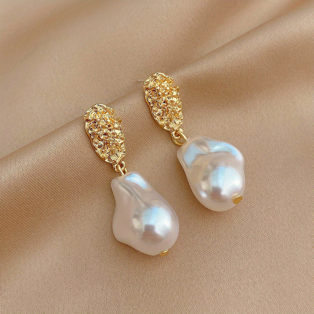 A Pair of Japanese and Korean Style Pleated Geometric Irregular Plastic Earrings