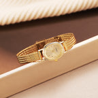 1pc Golden Woven-texture Wristwatch, Minimalist Oval Dial, Light Luxury Fashion Accessory, Elegant Commuting Gift Style