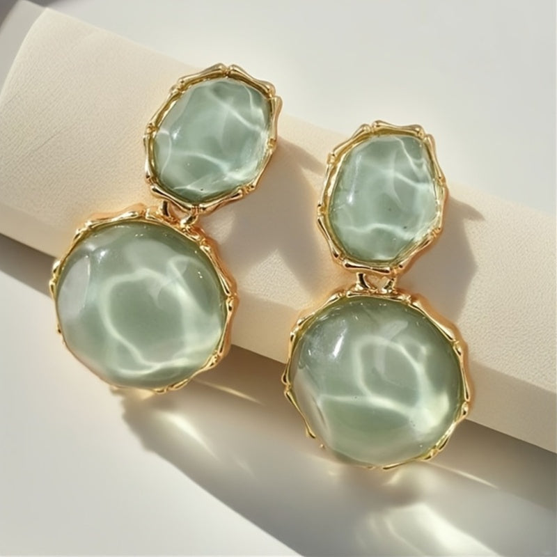 Um Par de Brincos Pendentes Boémios Geométricos Ovais em Resina, Exalando Elegância Vintage, Perfeitos para o Uso Diário Casual Feminino e Ocasiões de Festa, um Presente Criativo