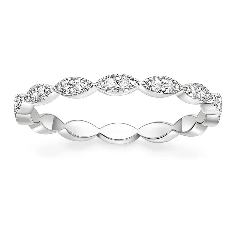 Women's Rings – Elowen Eternity Ring in silver, detail